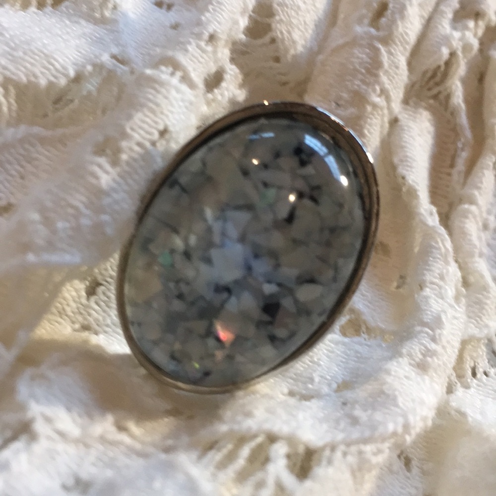 New Size 7 Oval Shell Ring